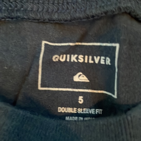 Boys quicksilver one sleeve shirt size 6 - Picture 2 of 2